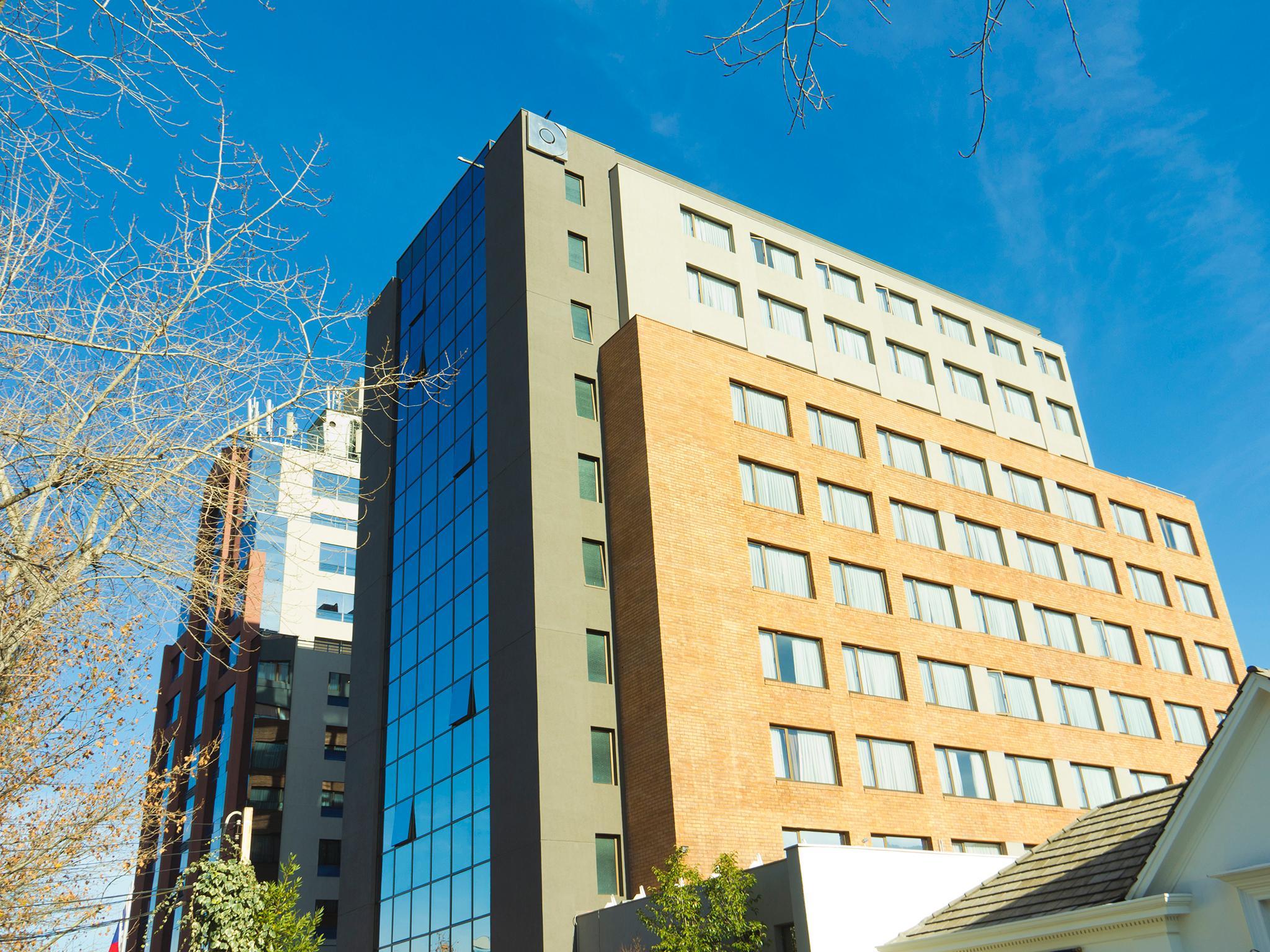Hotel Director Vitacura Сантяго Екстериор снимка