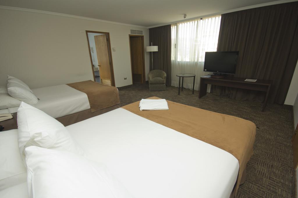Hotel Director Vitacura Сантяго Екстериор снимка