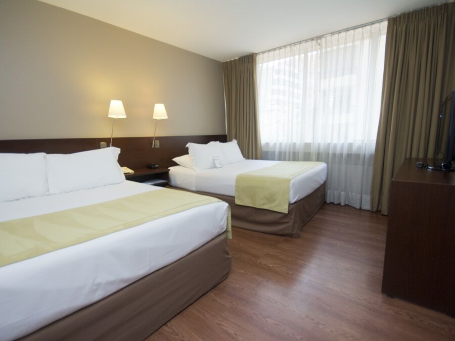 Hotel Director Vitacura Сантяго Екстериор снимка